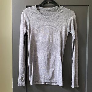 Gray Lululemon long sleeve exercise top